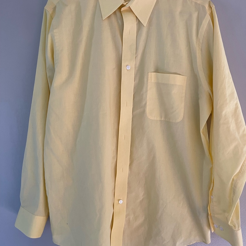 Croft&Barrow Men’s Button Down Shirt 17/34/35 - Yellow